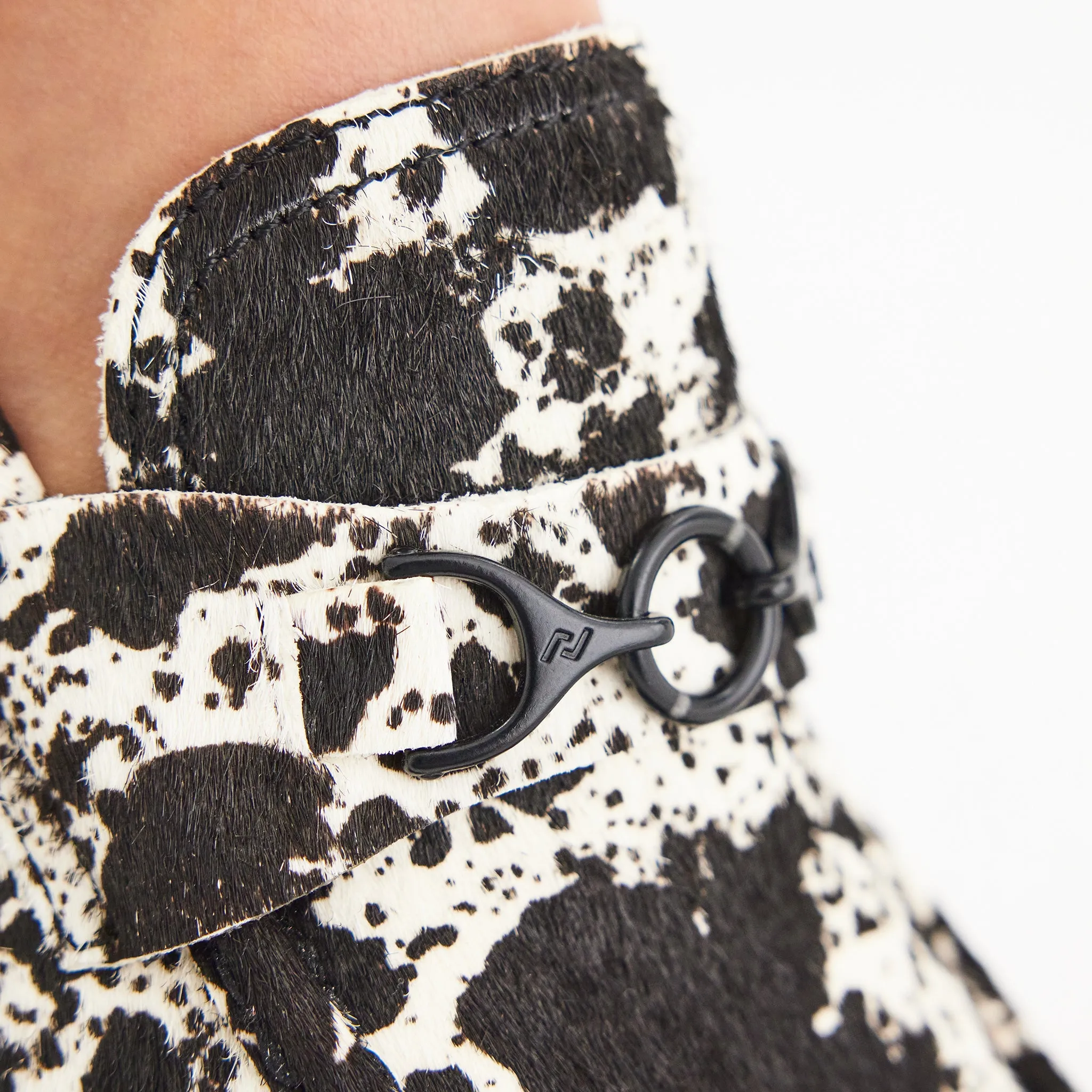 Loafer Rise Black Cow